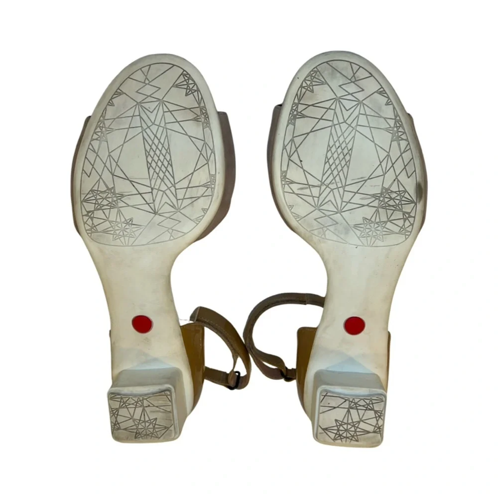 Camper Heel Tan Velcro Ankle Strap suede and patent low heel sandals size 39 8.5 - Picture 5 of 12